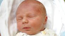 SEBASTIÁN STRACHOŇ. Rodiče Martina a Bohdan ze Svitav se od 5. června 4.04 hodin radují z narození syna. Sestřičky ve svitavské porodnici  mu navážily 2,8 kilogramu a naměřily 48 centimetrů.