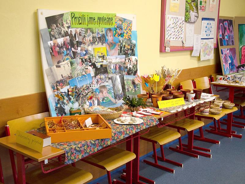 Charity Day na litomyšlském gymnáziu nabídl návštěvníkům celodenní program, mnoho překvapení a zajímavých věcí. 