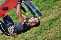 Extrémní závod v Hradci nad Svitavou si nenechali ujít sportovci z celé republiky.