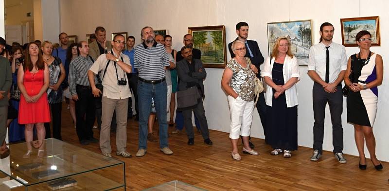 Návštěvníci mohou obdivovat v nově otevřeném litomyšlském muzeu nejen kopii obloukové lampy Františka Křižíka.  Jedinečný je i pohled na archeologické vykopávky.
