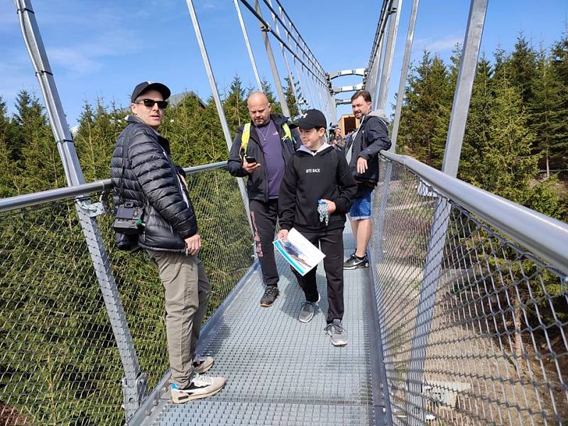 První návštěvníci Sky Bridge na Dolní Moravě