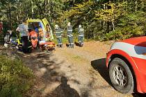 Záchranáři zasahovali u zraněného turisty v lese