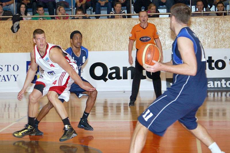 Svitavy podlehly Kolínu. Svitavské naděje vydržely pouze poločas. Středočeši v dalším průběhu využili svitavského střeleckého výpadku a dokráčeli k výhře.  