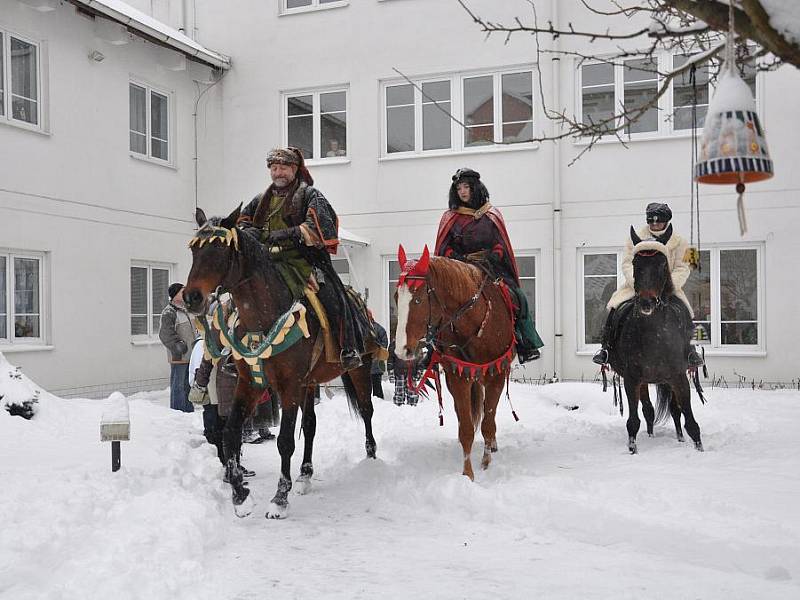 Poličkou prošlo sto šedesát králů.