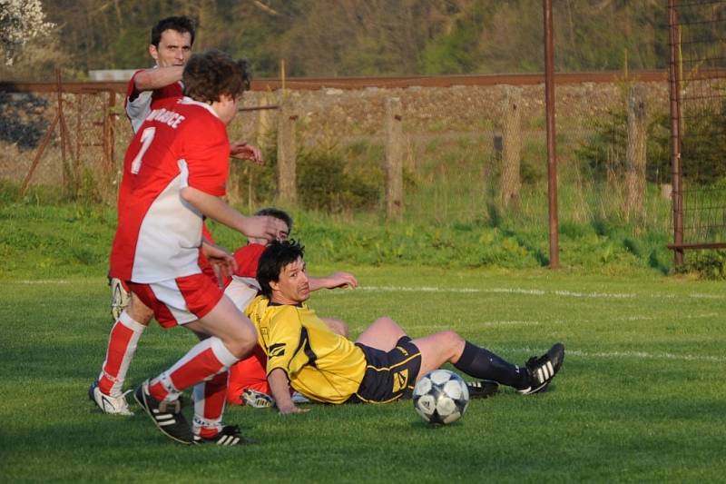 Derby Svitav B - Morašice příliš diváky nenadchlo.