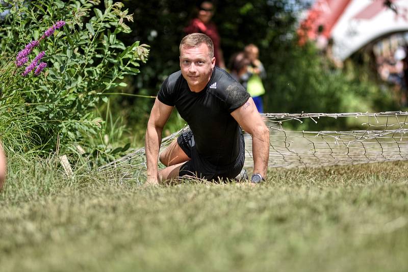 Extrémní závod Ares Race přilákal do Hradce nad Svitavou stovky závodníků.