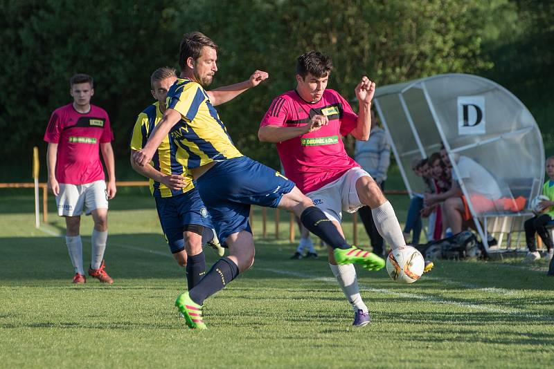 Svitavští fotbalisté uspěli na českotřebovském trávníku.