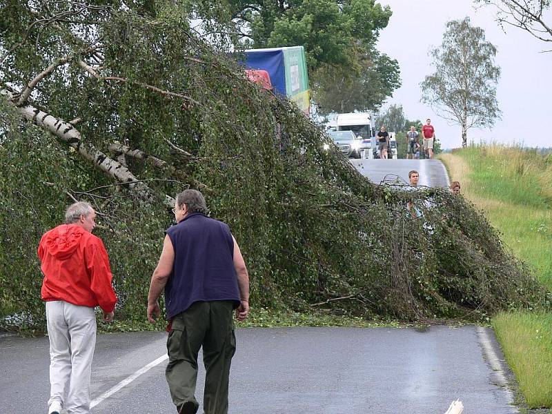 Průtrž mračen zkomplikovala dopravu na Svitavsku.