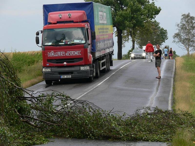 Průtrž mračen zkomplikovala dopravu na Svitavsku.