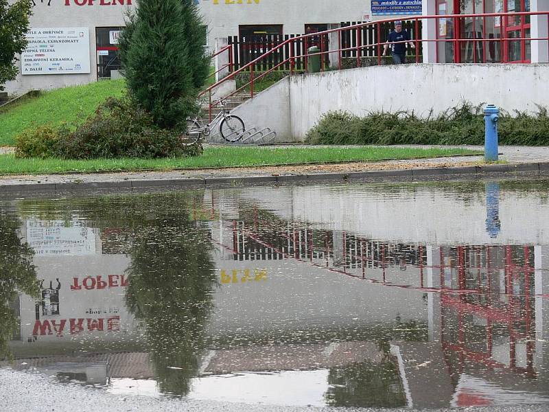 Následky silného deště ve Svitavách.