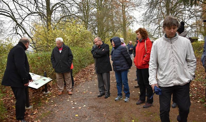 Slavnostní otevření nové naučné stezky na Růžovém paloučku