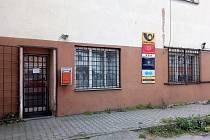 POBOČKA ČESKÉ POŠTY v Brněnci byla přes týden uzavřena. Není vyloučeno, že se změní na Poštu Partner.