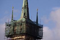 Věž kostela svatého Jakuba v Poličce.