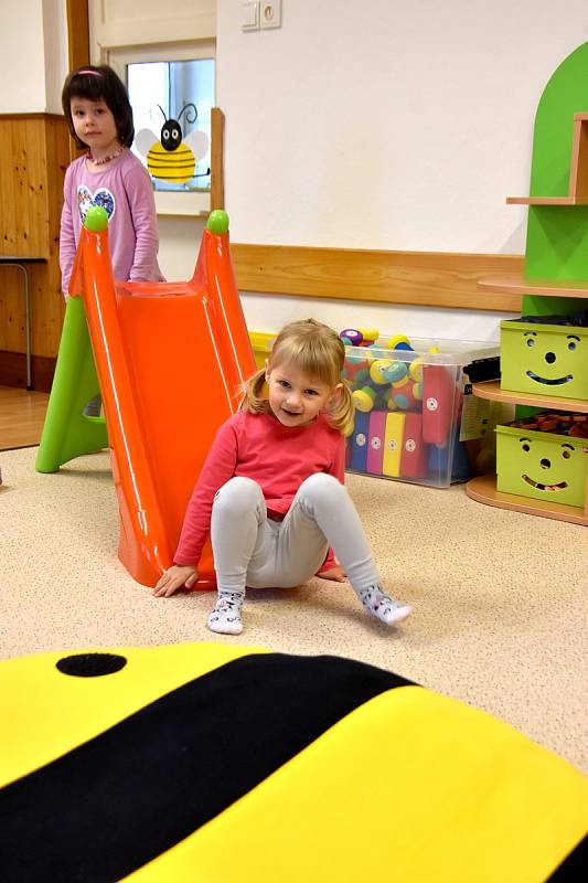 Mateřská škola v Horním Újezdu přivítala po dvou měsících všechny děti. Bez testů a bez roušek.