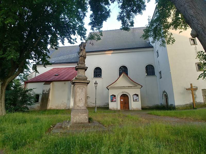 Z Noci kostelů ve Bělé pod Bezdězem