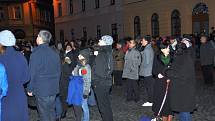 Štědrovečerní zpívání na Masarykově náměstí v Mnichově Hradišti.