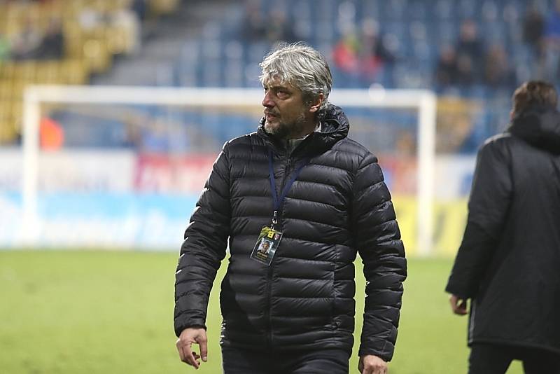 Teplice (ve žlutém) podlehly doma Mladé Boleslavi 0:2. Jozef Weber