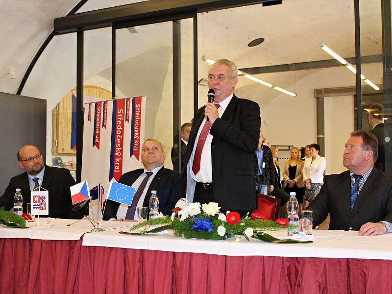 Prezident Miloš Zeman navštívil město Dobrovice.