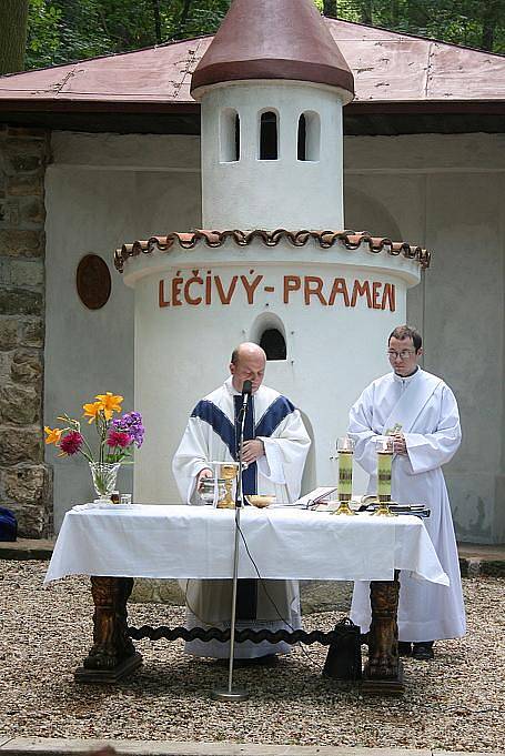 Vysvěcení kaple a poutní mše svatá u Boží vody.