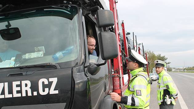 Policie se zaměřila především na kontrolu kamiónů.