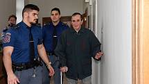 Obviněný jednasedmdesátiletý senior Jaromír Balda ve středu 9. ledna 2019 u Krajského soudu v Praze.