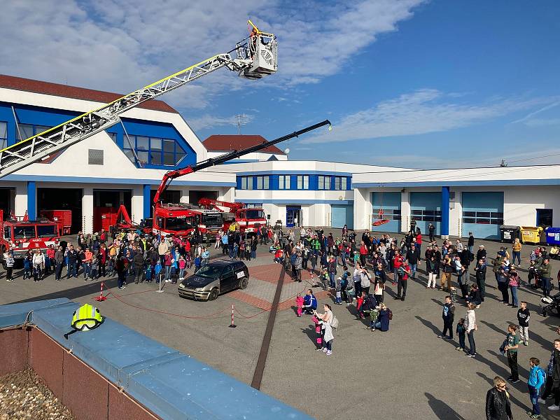 Ze dne otevřených dveří na stanici profesionálních hasičů v Mladé Boleslavi.