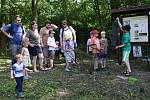 V Dolním Bousově byla slavnostně otevřena v pořadí již druhá naučná stezka. Její název je Krajinou Červenského rybníka.