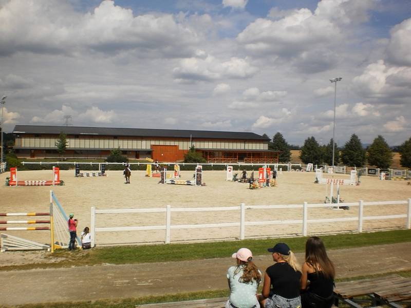 Na farmě Ptýrov u Mnichova Hradiště se konaly Jezdecké hobby závody.