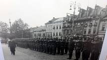 V Muzeu Mladoboleslavska na Hradě je v prvním patře k vidění neobyčejná výstava snímků z historie Staroměstského náměstí.