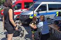 Prezentace policistů z Benátek nad Jizerou na dětských dnech, červen 2023.