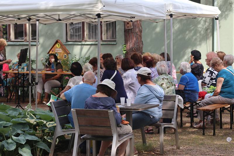 Klub seniorů pokřtil dvě publikace v Klementince.