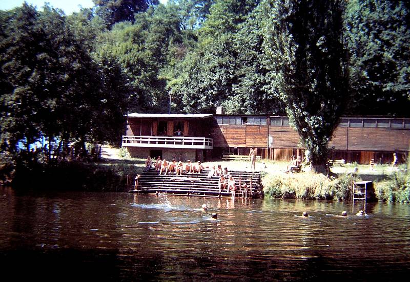 Loděnice u Jizery v roce 1983.