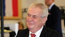 Prezident Miloš Zeman navštívil město Dobrovice.