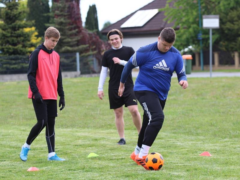 Trénink fotbalistů FC Sporting Mladá Boleslav na Bradleci