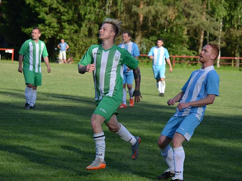 Fotbal, III. třída, Ledce - Pěčice B.