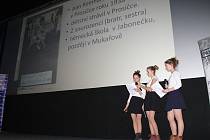 V mnichovohradišťském kině vyvrcholil v úterý projekt Příběhy našich sousedů závěrečnou prezentací žákovských týmů.