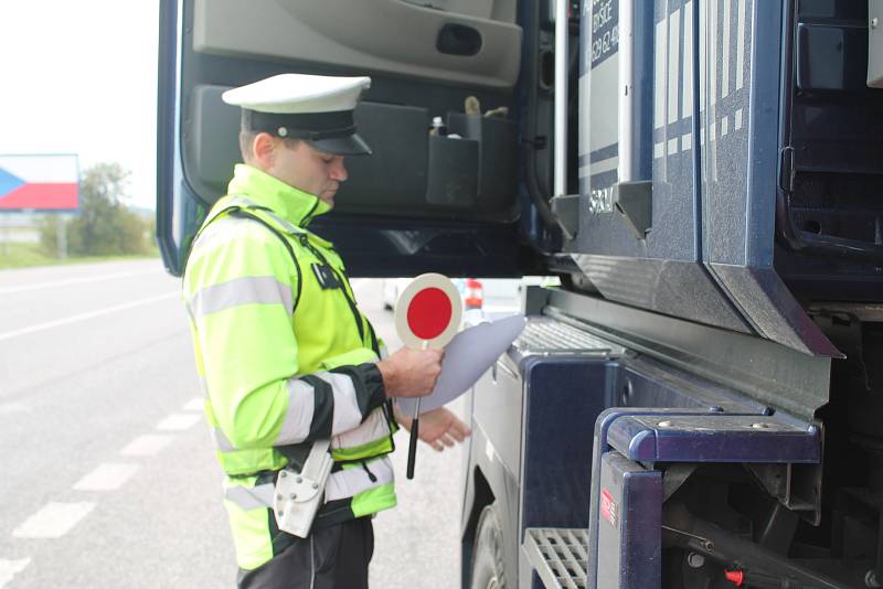 Policie se zaměřila především na kontrolu kamiónů.