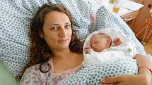 Amelia Milena Velner se narodila 18. června s váhou 3,49 kg. S maminkou Olgou a tatínkem Justinem bude bydlet v Milovicích. 