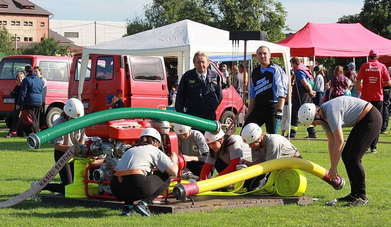 Pohár Klenice 2015 na fotbalovém hřišti v Židněvsi