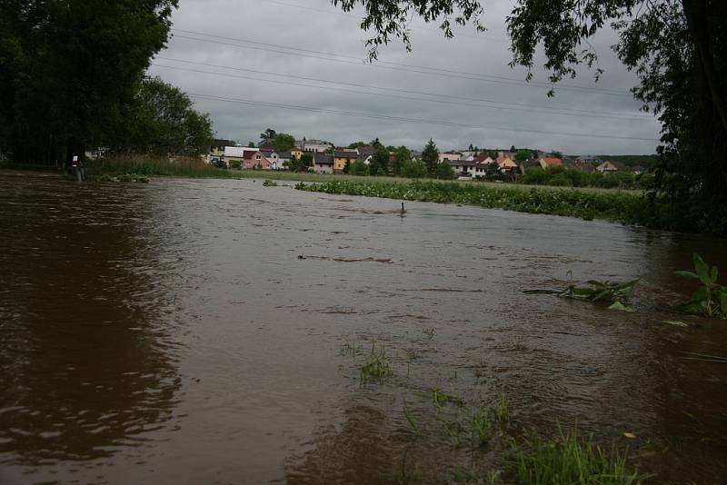 Velká voda na Mladoboleslavsku v neděli 2. června večer