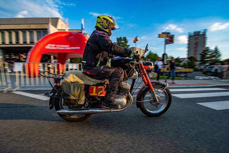 Oldtimer Bohemia Rally 2021 lákala fanoušky motorsportu