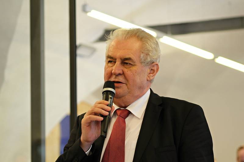 Prezident Miloš Zeman navštívil město Dobrovice.