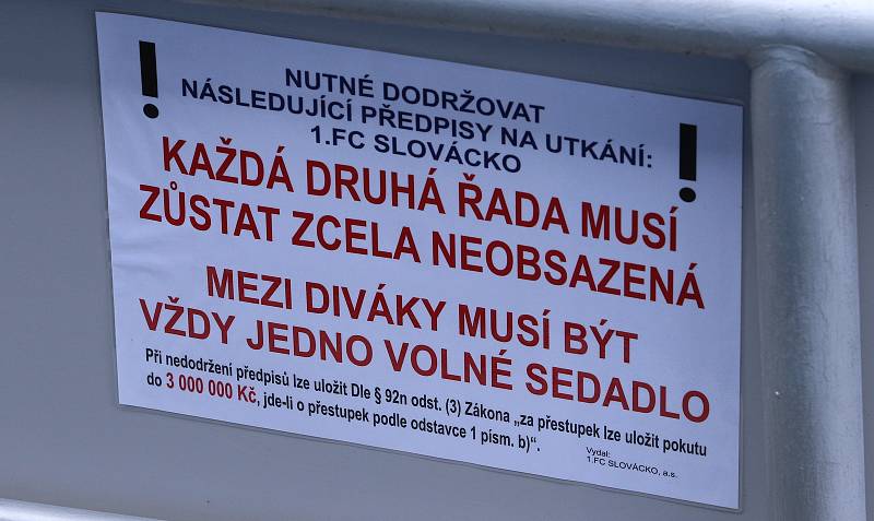 Fotbaloví fanoušci se také v Uherském Hradišti vrátili na ligový stadion.