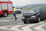 Nehoda na nebezpečné křižovatce u Bakova nad Jizerou si vyžádala jedno zranění.