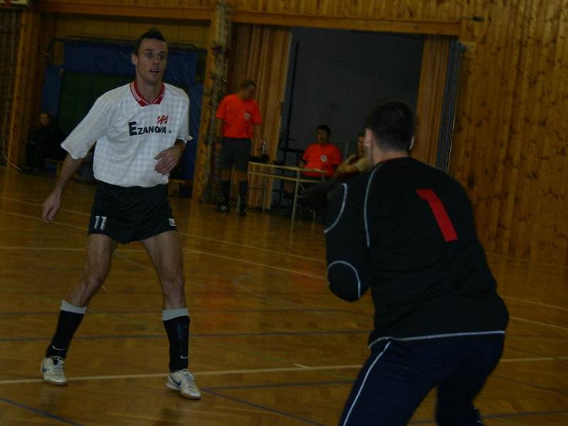6. kolo Okresní futsalové ligy: Joga Players - Dynamo