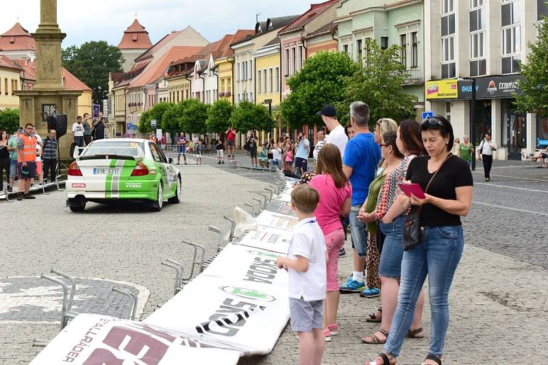 Rally Bohemia 2016 odstartovala v Mladé Boleslavi