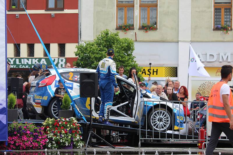 Vítězem čtyřiačtyřicátého ročníku Rally Bohemia se stala posádka ve složení Jan Kopecký a Pavel Dresler, kteří na start vyrazili s číslem jedna.