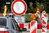 Řidičům se od pondělí zkomplikuje průjezd centrem Veselí nad Moravou, nově především na hlavním tahu na Slovensko. Ilustrační foto.