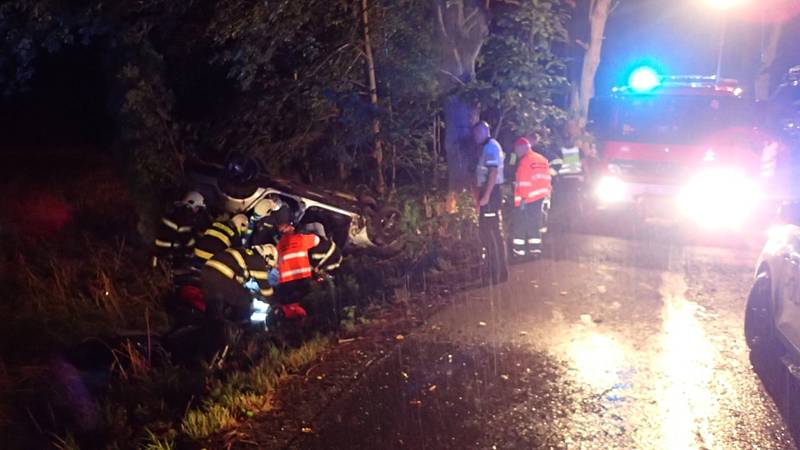 Dopravní nehoda u Plužné na Mladobosleslavsku.