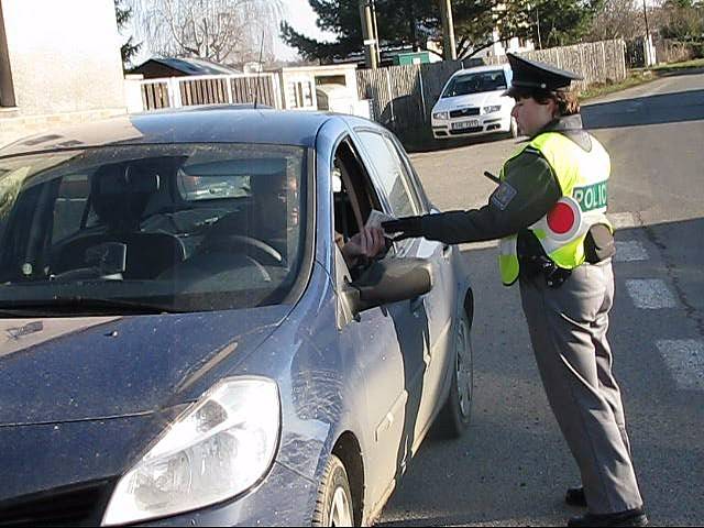 Dopravní policisté na Mladoboleslavsku si posvítili na náklaďáky. Zajímali se především o jejich technický stav.